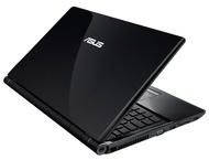 Лаптопи ASUS U50VG с чанта и мишка