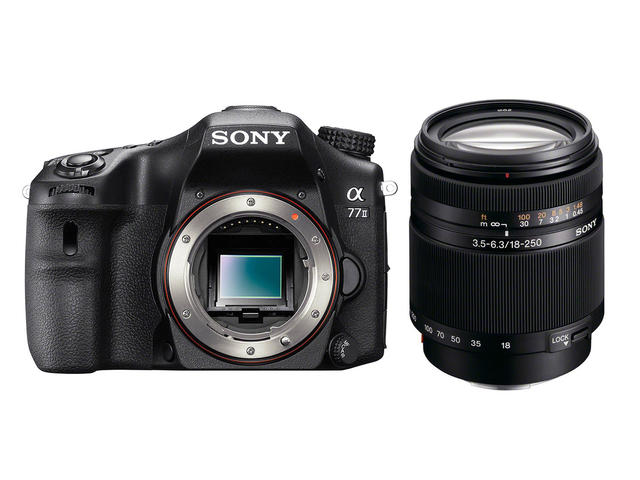 DSLR Sony Alpha 77 II с 18-250mm f/3.5-6.3 DT