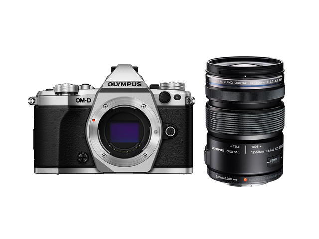 Mirrorless Olympus OM-D E-M5 Mark II с 12-50mm f/3.5-6.3 EZ