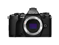 Mirrorless Olympus OM-D E-M5 Mark II с ED 14-150mm f/4-5.6