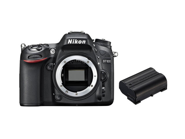 DSLR Nikon D7100