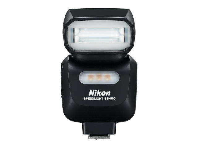 Светкавици Nikon SB-500