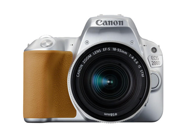 DSLR Canon EOS 200D с 18-55mm IS STM