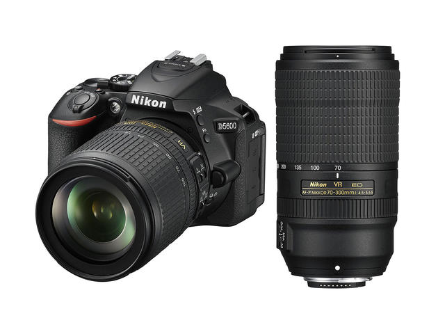 DSLR Nikon D5600 с 18-105mm VR и AF-P 70-300mm VR