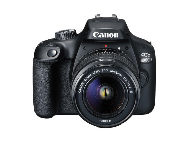 DSLR Canon EOS 4000D с обектив 18-55mm f/3.5-5.6 DC III