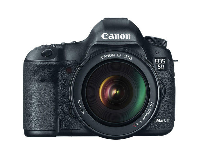 DSLR Canon EOS 5D Mark III с обектив EF 24-105mm f/4L IS USM
