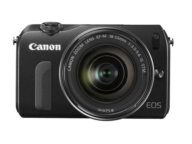 Mirrorless Canon EOS M с обективи 18-55mm, 22mm и светкавица