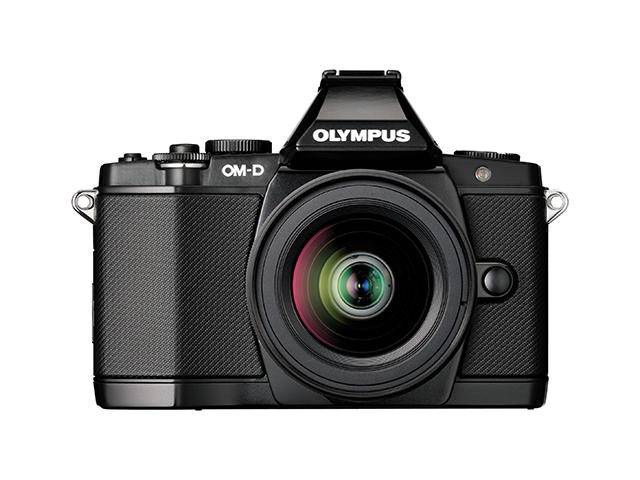 Mirrorless Olympus O-MD E-M5 с обектив ED 12‑50mm f/3.5‑6.3 EZ