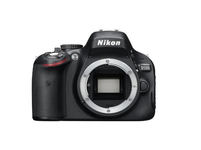 DSLR Nikon D5100 с обектив 18-140mm f/3.5-5.6G ED VR