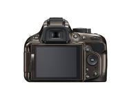 DSLR Nikon D5200 с обективи 18-55mm VR II и 55-300mm ED VR