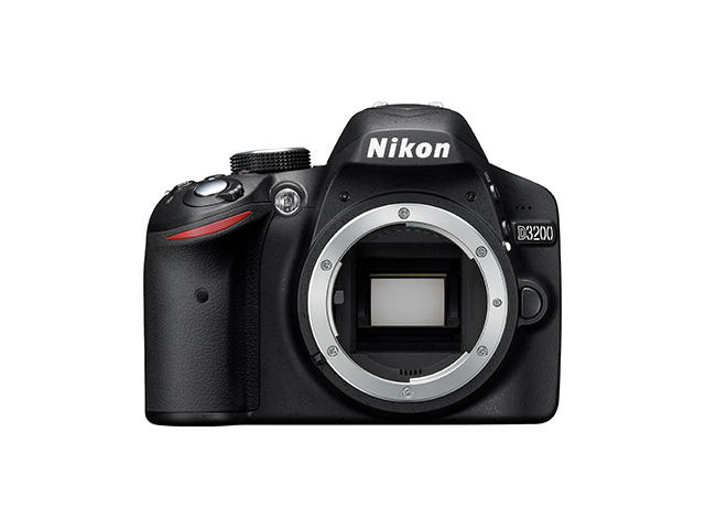 DSLR Nikon D3200 с обектив 18-140mm f/3.5-5.6G ED VR