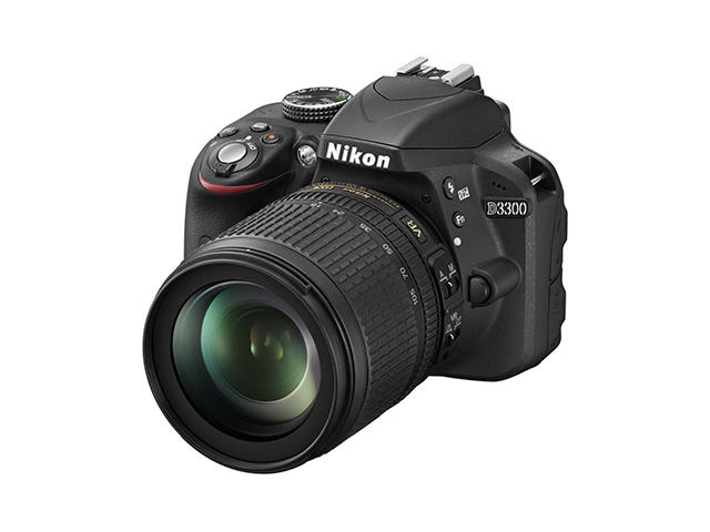 DSLR Nikon D3300 с обектив 18-105mm f/3.5-5.6G ED VR