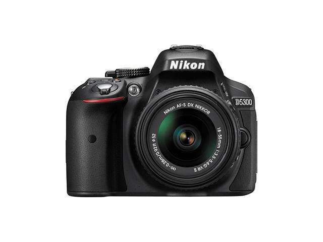 DSLR Nikon D5300 с обективи 18-55mm VR II и 55-200mm IF-ED VR