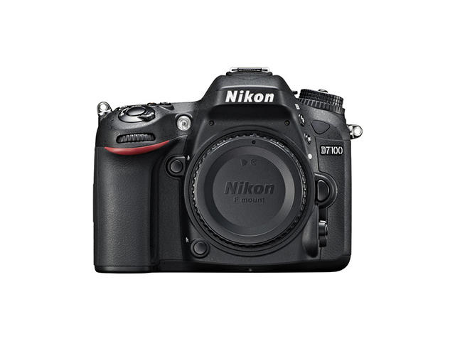 DSLR Nikon D7100