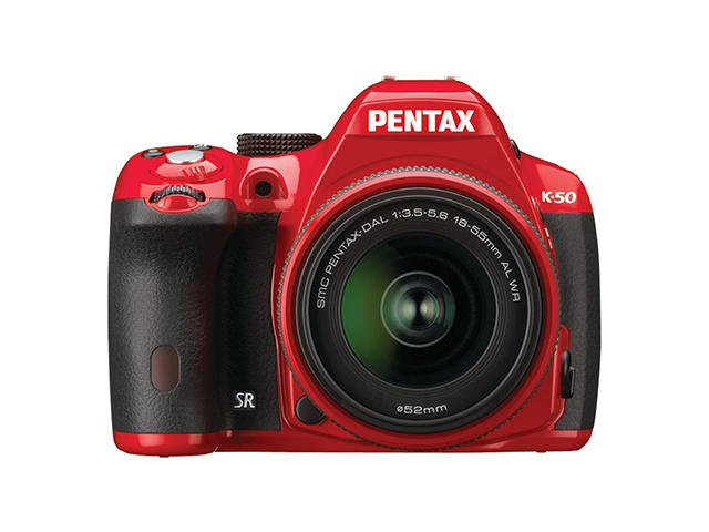 DSLR Pentax K-50 с обектив DAL 18-55mm f/3.5-5.6 WR