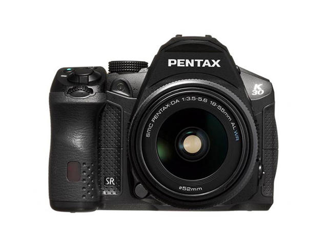 DSLR Pentax K-30 с обектив SMC DA 18-55mm f/3.5-5.6 AL WR