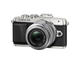 Mirrorless Olympus Pen E-PL7 с обективи 14‑42mm f/3.5‑5.6 II R и 45mm f/1.8