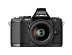 Mirrorless Olympus O-MD E-M5 с обективи ED 12‑50mm EZ и 45mm f/1.8