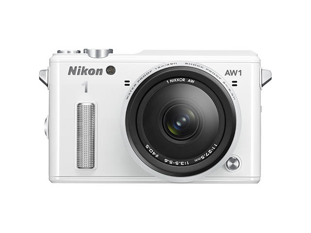Mirrorless Nikon 1 AW1 с обектив AW 11-27.5mm f/3.5-5.6