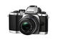 Mirrorless Olympus OM-D E-M10 с обективи 14‑42mm II R и 45mm f/1.8