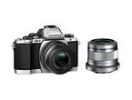 Mirrorless Olympus OM-D E-M10 с обективи 14‑42mm II R и 45mm f/1.8