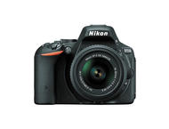 DSLR Nikon D5500 с обективи 18-55mm VR II и 18-300mm VR