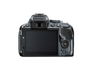 DSLR Nikon D5300 с 18-55mm VR II, 55-300mm ED VR и 16-35mm f/4G ED VR