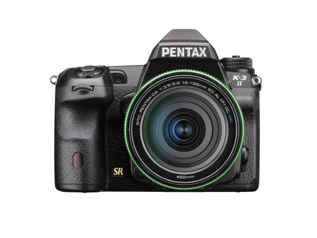 DSLR Pentax K-3 II с обектив DA 18-135mm WR