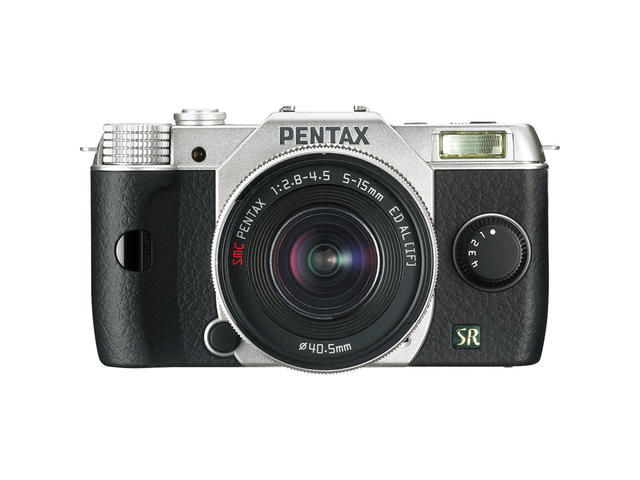 Mirrorless Pentax Q7 с обектив 5-15mm f/2.8-4.5