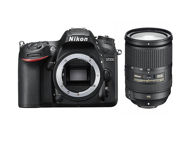 DSLR Nikon D7200 с обектив DX 18-300mm f/3.5-5.6 VR