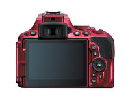DSLR Nikon D5500 с обектив 18-55mm VR II