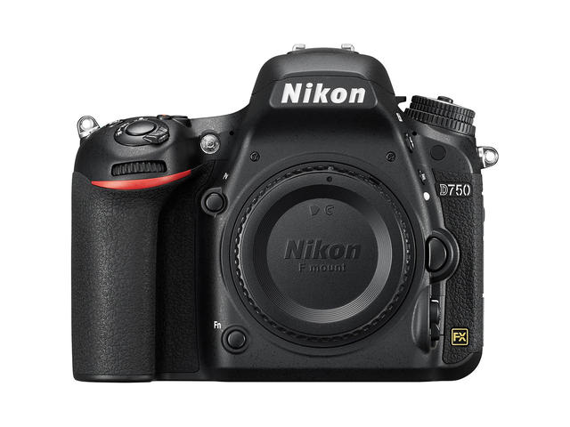 DSLR Nikon D750