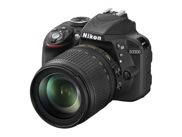 DSLR Nikon D3300 с обектив 18-105mm f/3.5-5.6G ED VR